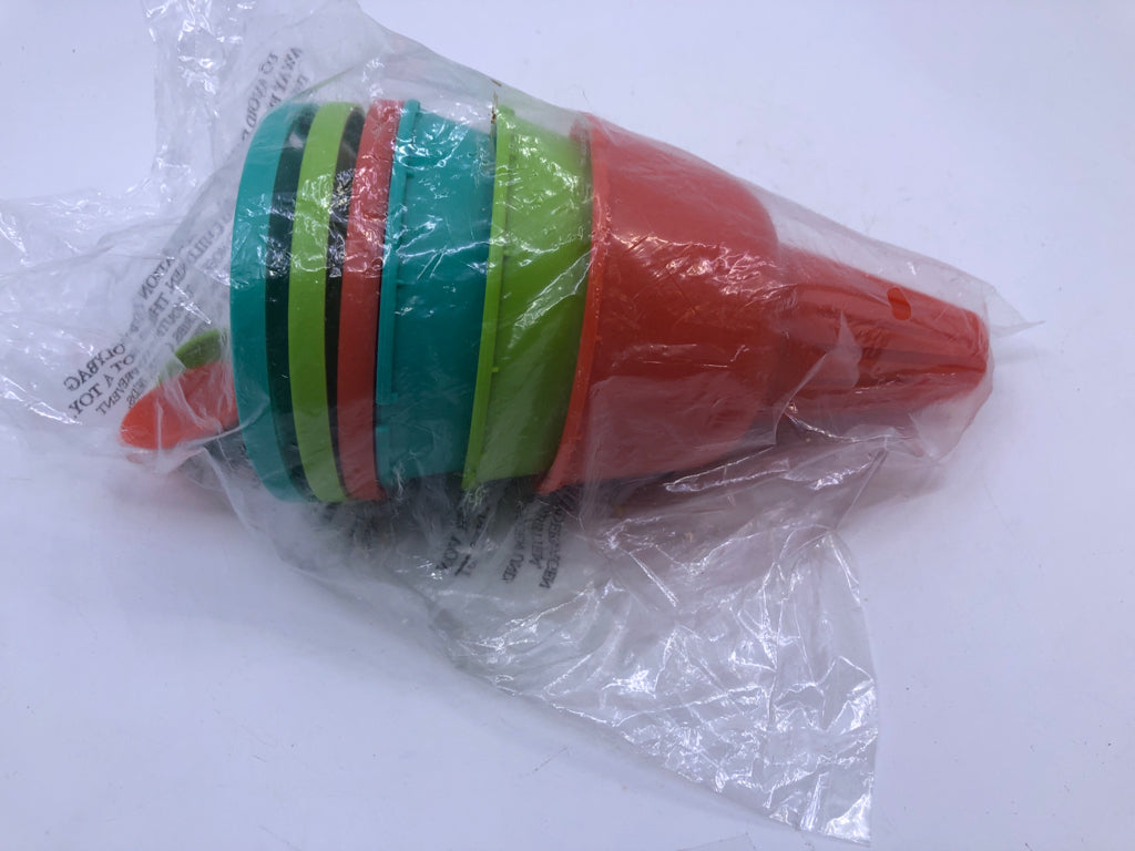 NIP QUICKSICLE CONE MAKER ACCESSORIES.