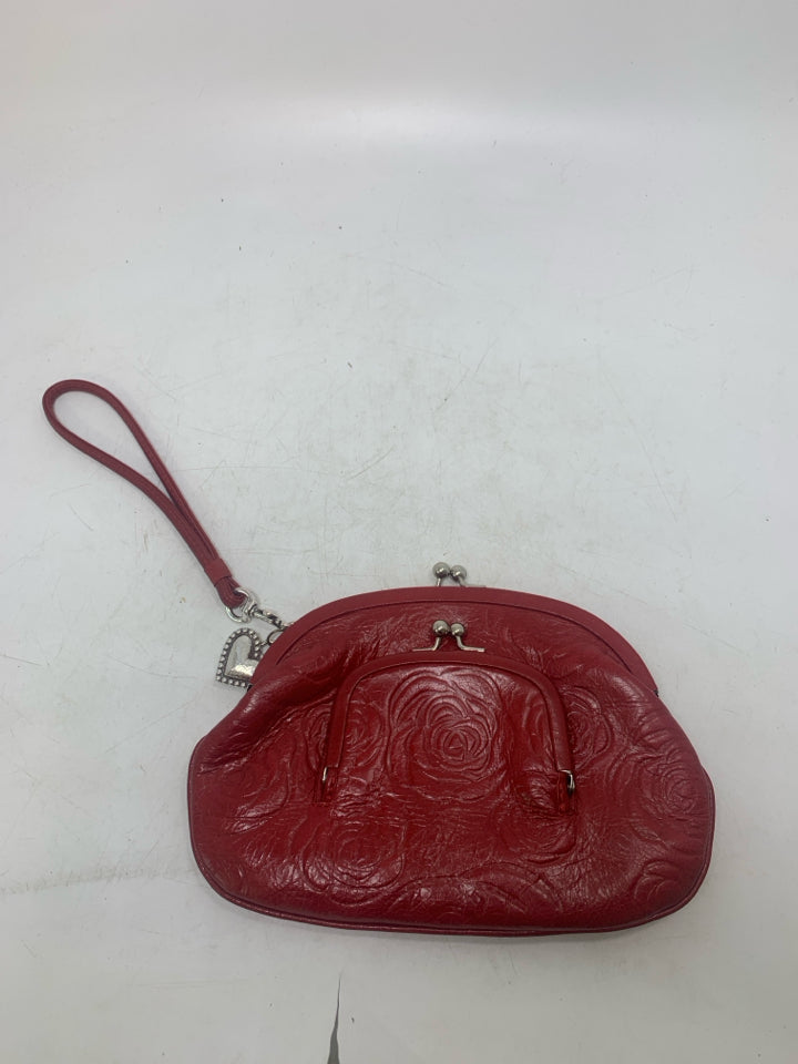 VTG Double Kiss Lock Clutch W/ Embossed Roses