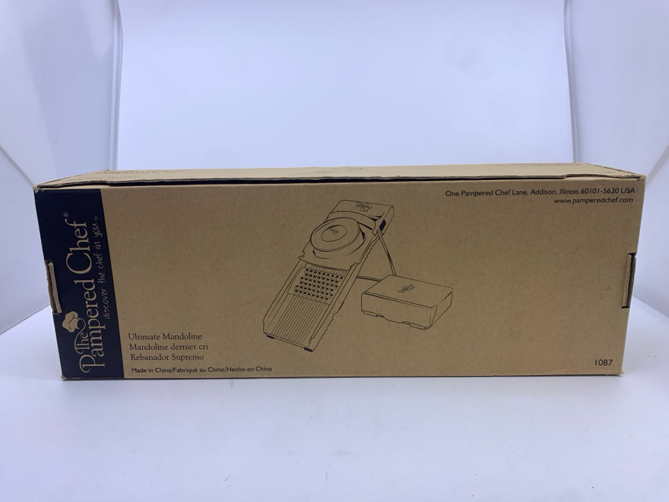NIB PAMPERED CHEF ULTIMATE MANDOLINE.