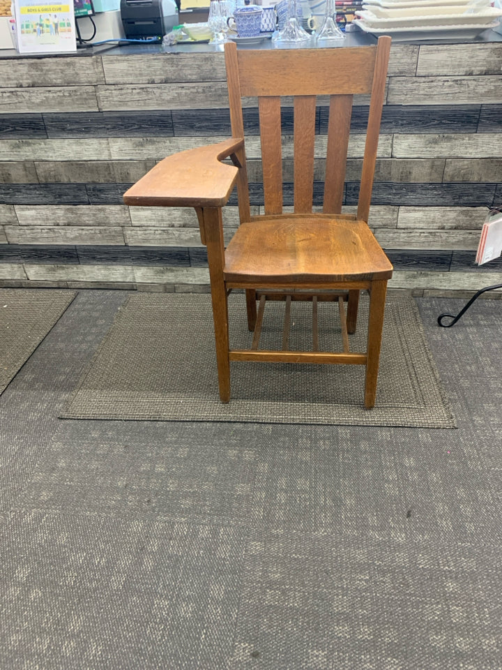 VTG DARK WOOD STUDENT DESK CHAIR.