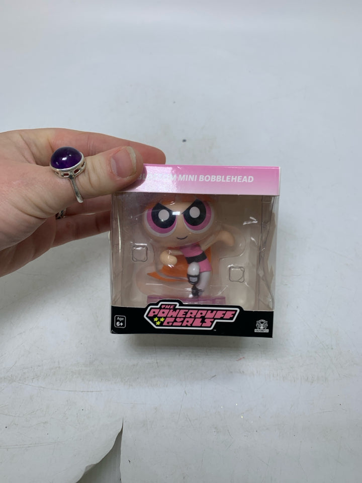 NIB BLOSSOM MINI BOBBLEHEAD POWERPUFF GIRLS.