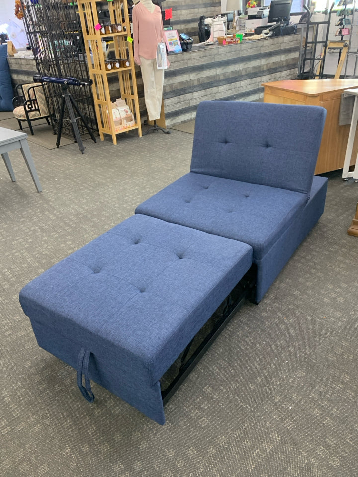 NAVY BLUE EXPANDABLE LOUNGE.