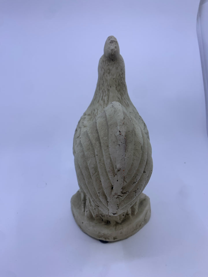 HEAVY STONE GARDEN HEN.
