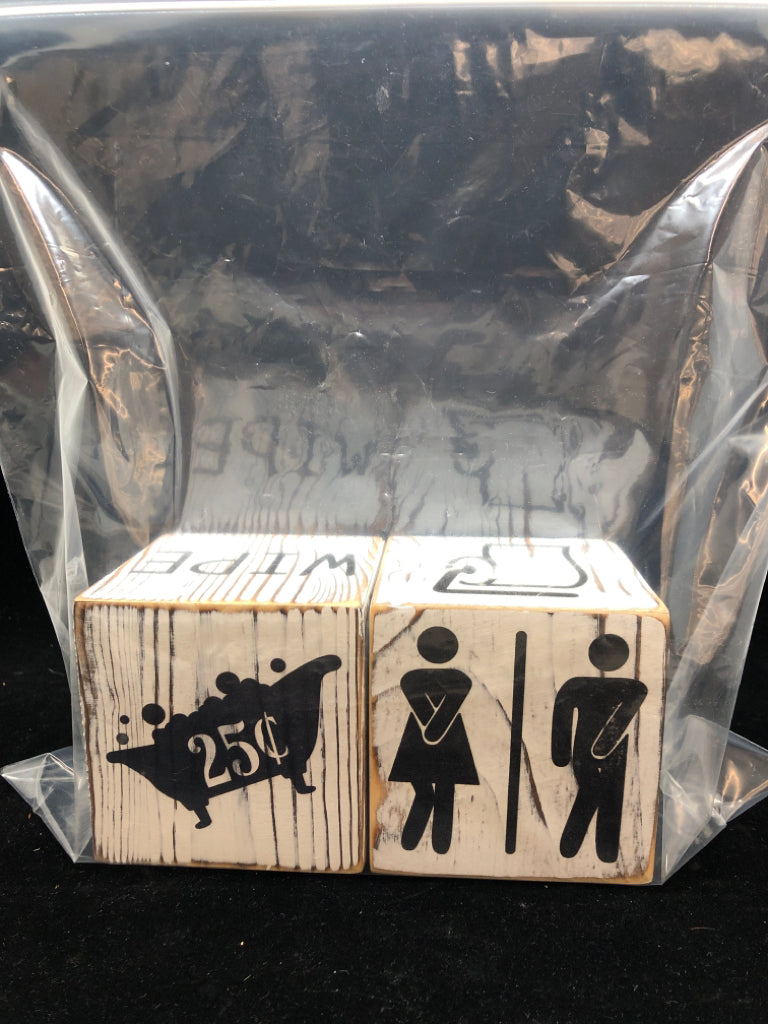 2PC BATHROOM DICE IN BAG.