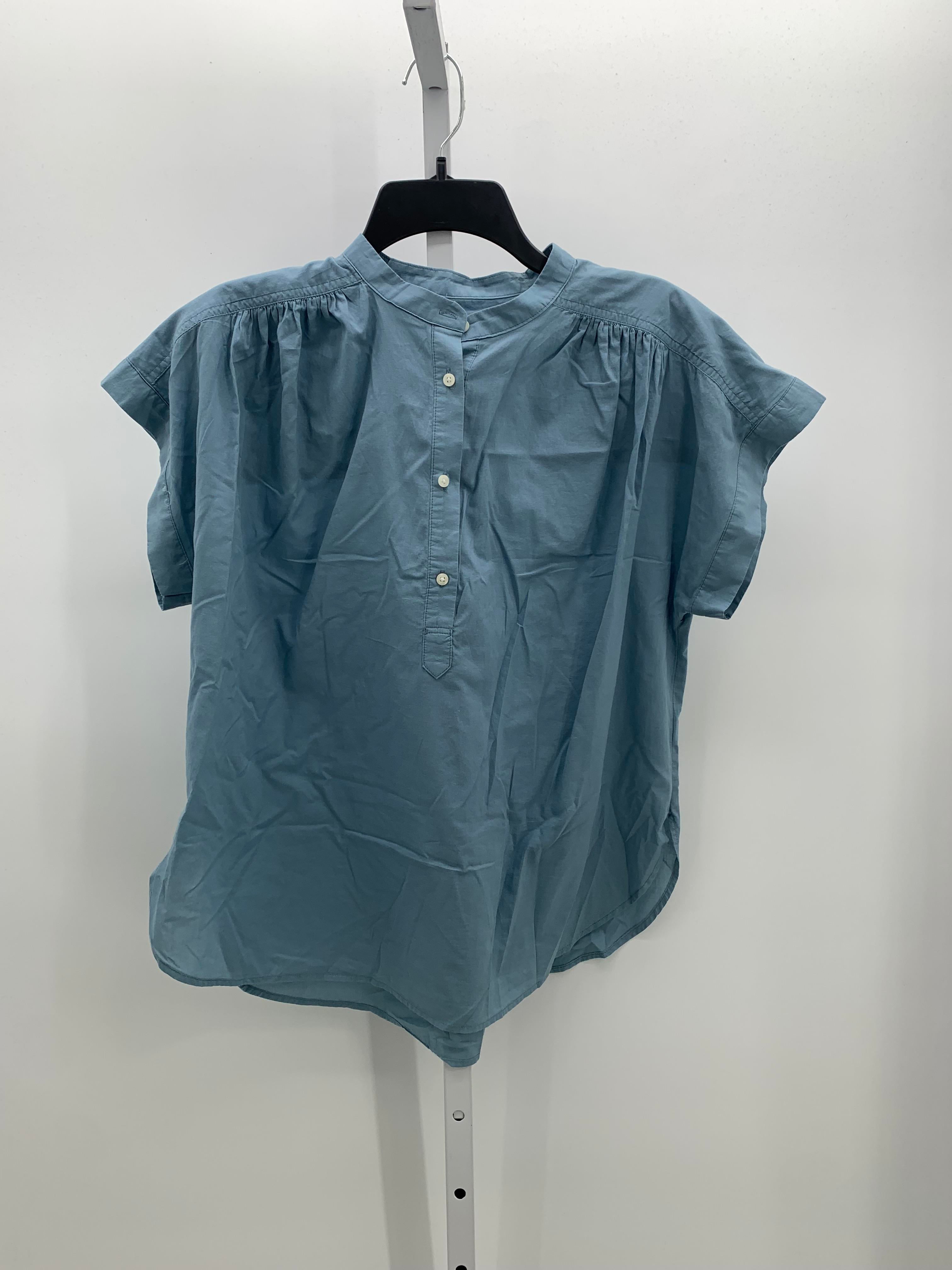 Universal Thread Size Medium Misses Short Sleeve Shirt