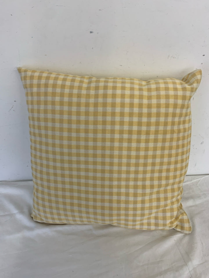 GINGHAM STYLE CREAM/YELLOW PILLOW.