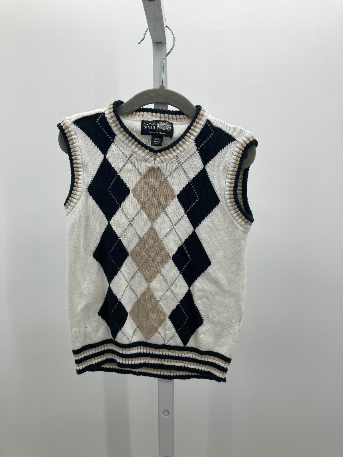 DIAMOND SWEATER VEST