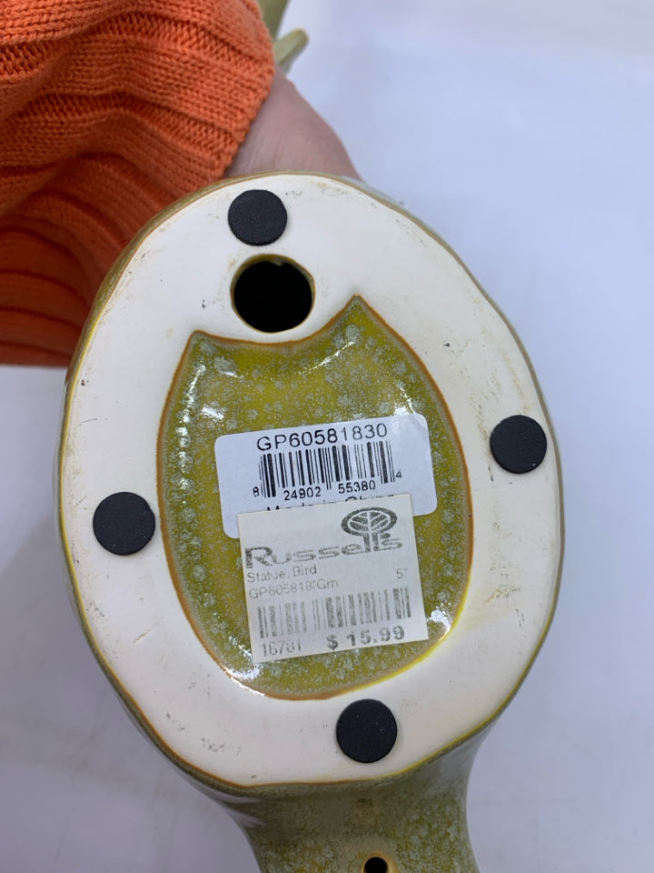 2 PC CERAMIC PALE GREEN MORNING DOVES.