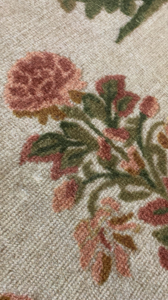 BLOCK FLORAL THRESHOLD RUG.
