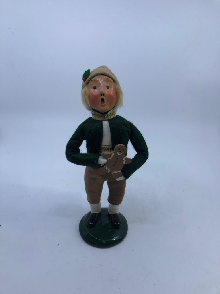BYERS' CHOICE BOY HOLDING GINGERBREAD-1993.