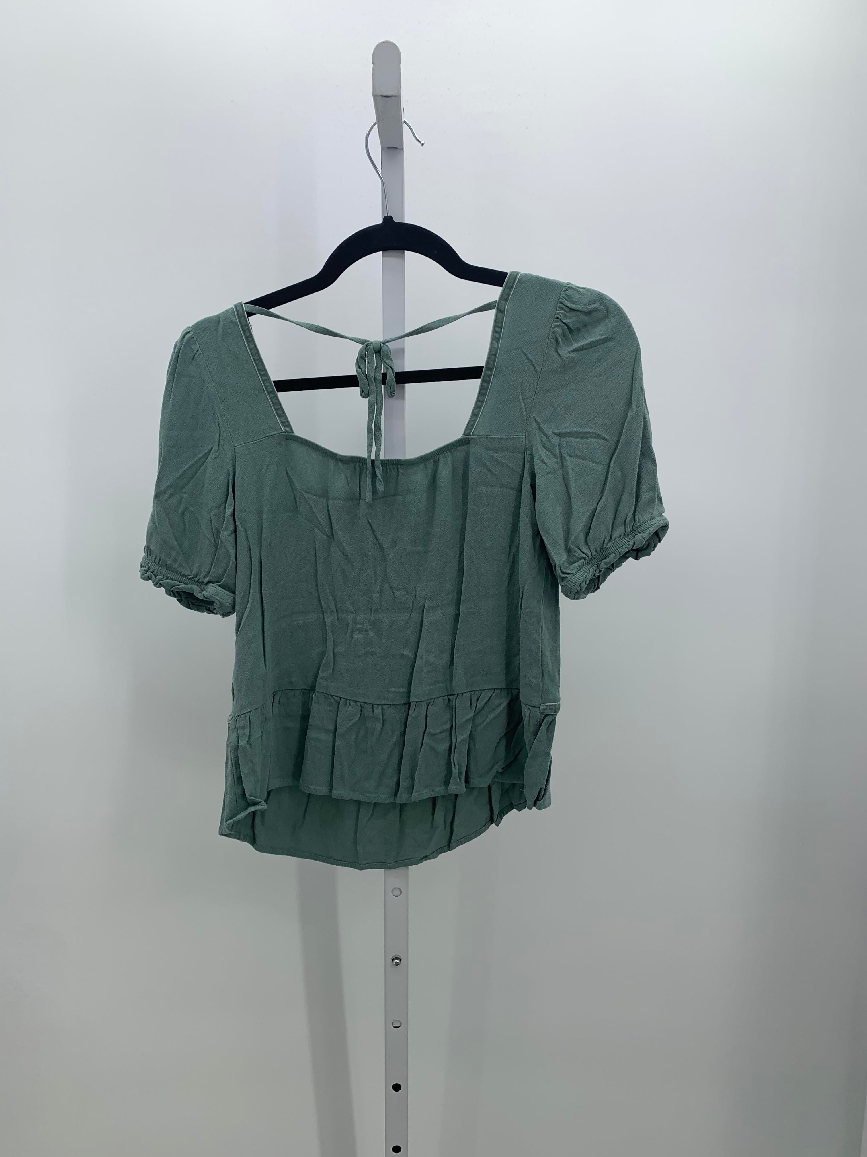 Do & Be Size Small Juniors Short Sleeve Shirt
