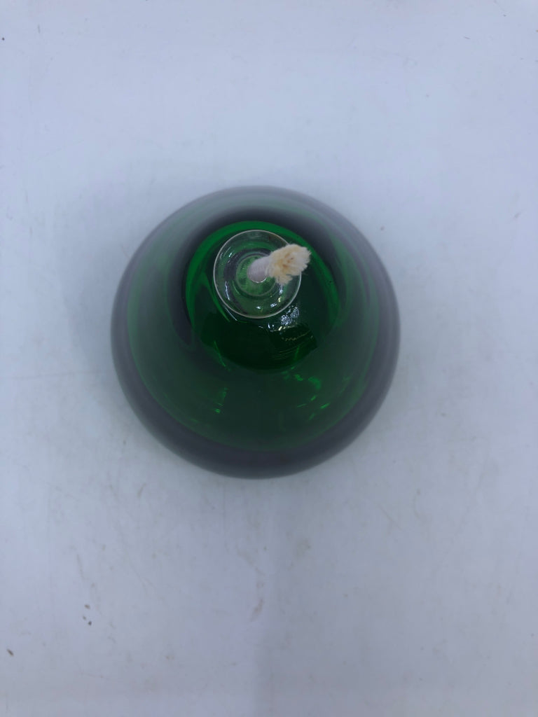 GREEN GLASS OIL LAMP.