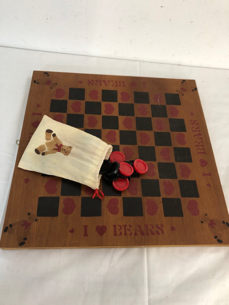 VTG I HEART BEARS WOOD CHECKERED BOARD.