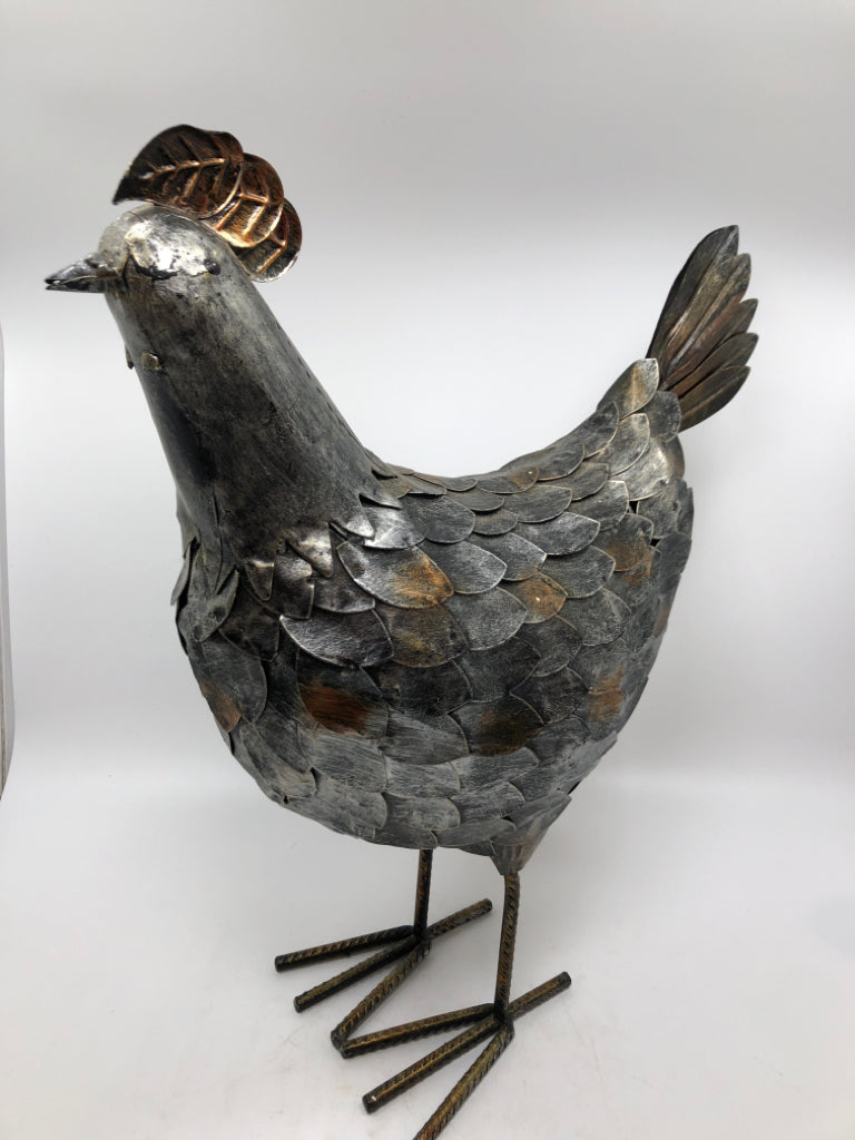 GALVANIZED METAL CHICKEN DECOR.