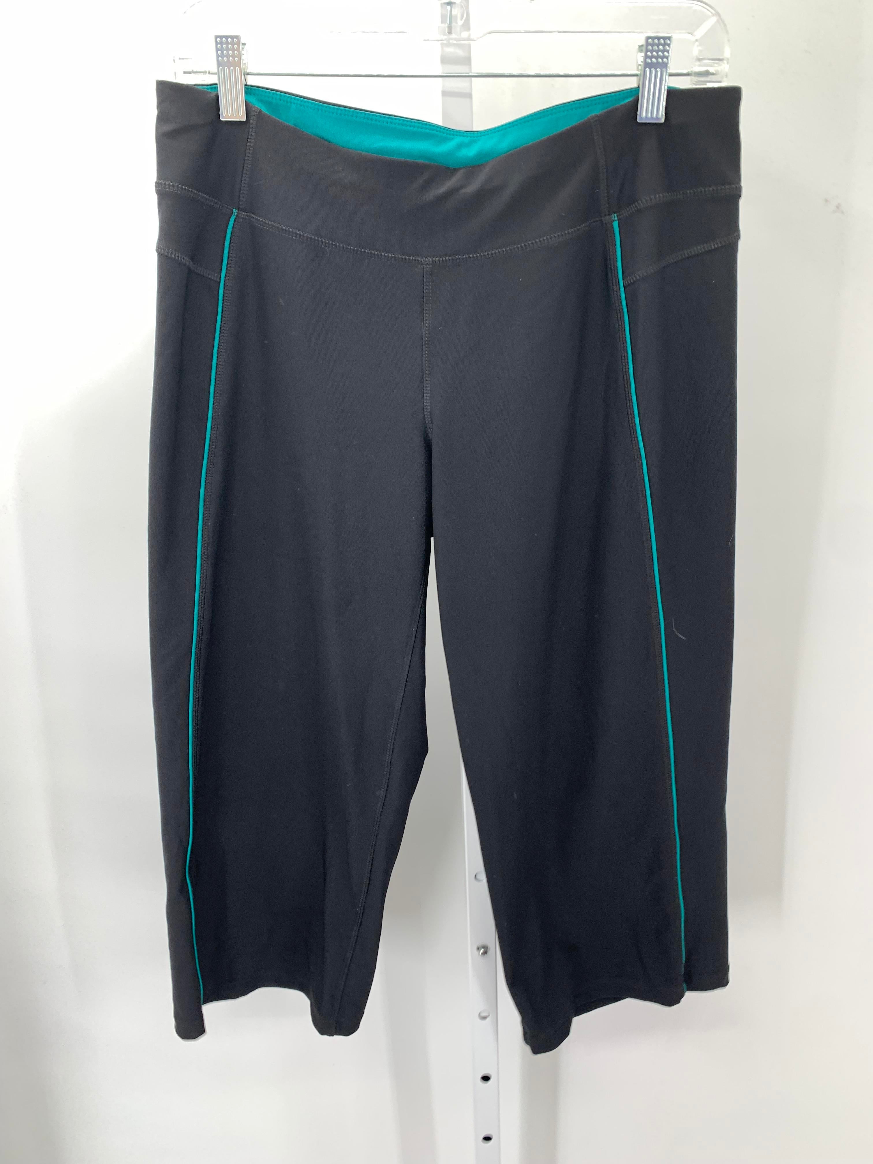 Xersion Size Medium Misses Capri Pants