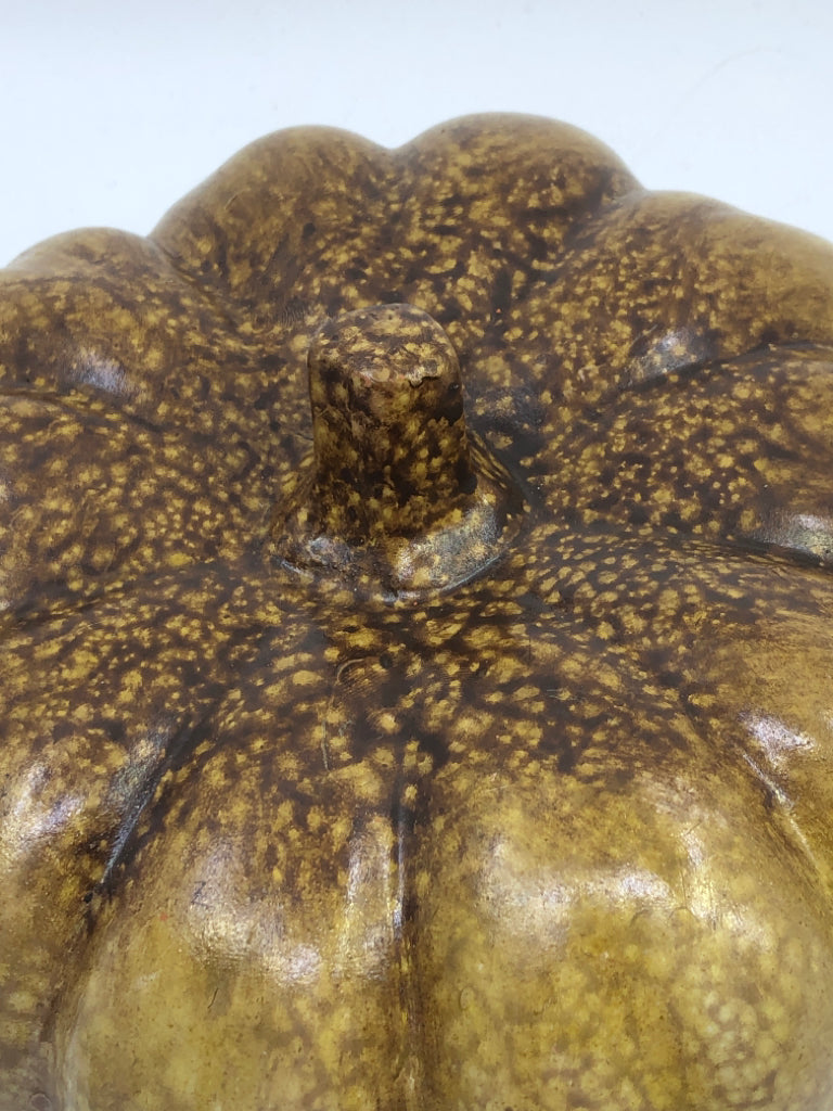 TAN CERAMIC PUMPKIN DECOR.