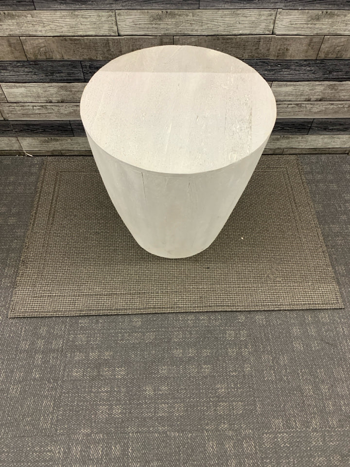 ABSTRACT WHITE WOOD SIDE TABLE.