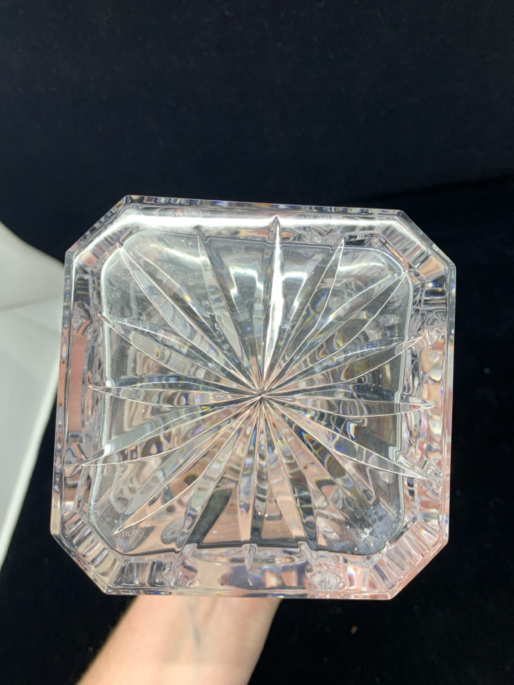 HEAVY SQUARE CRYSTAL DECANTER.