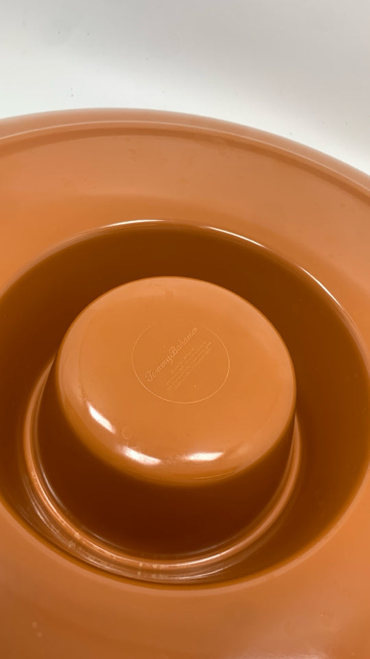 MELAMINE CHIP AND DIP PLATE.
