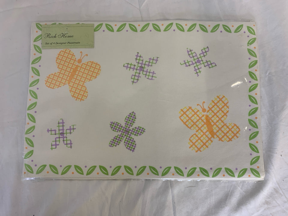 4 NIP PLACE MATS W/ PLAID FLOWERS + BUTTERFLIES.