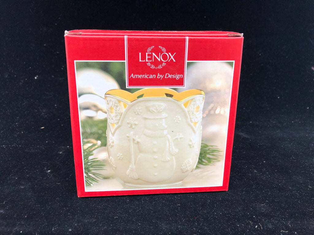 NIB LENOX SNOWMAN TEA LIGHT HOLDER.