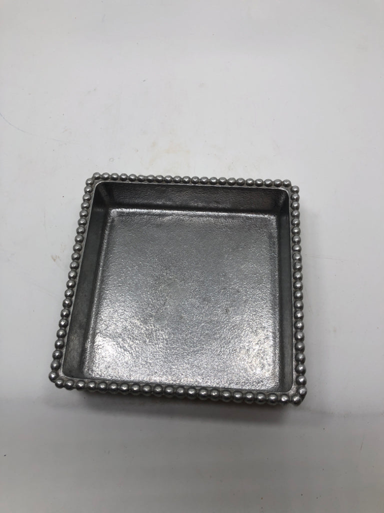 SILVER SQUARE BEADED EDGE TRINKET DISH BOWL.