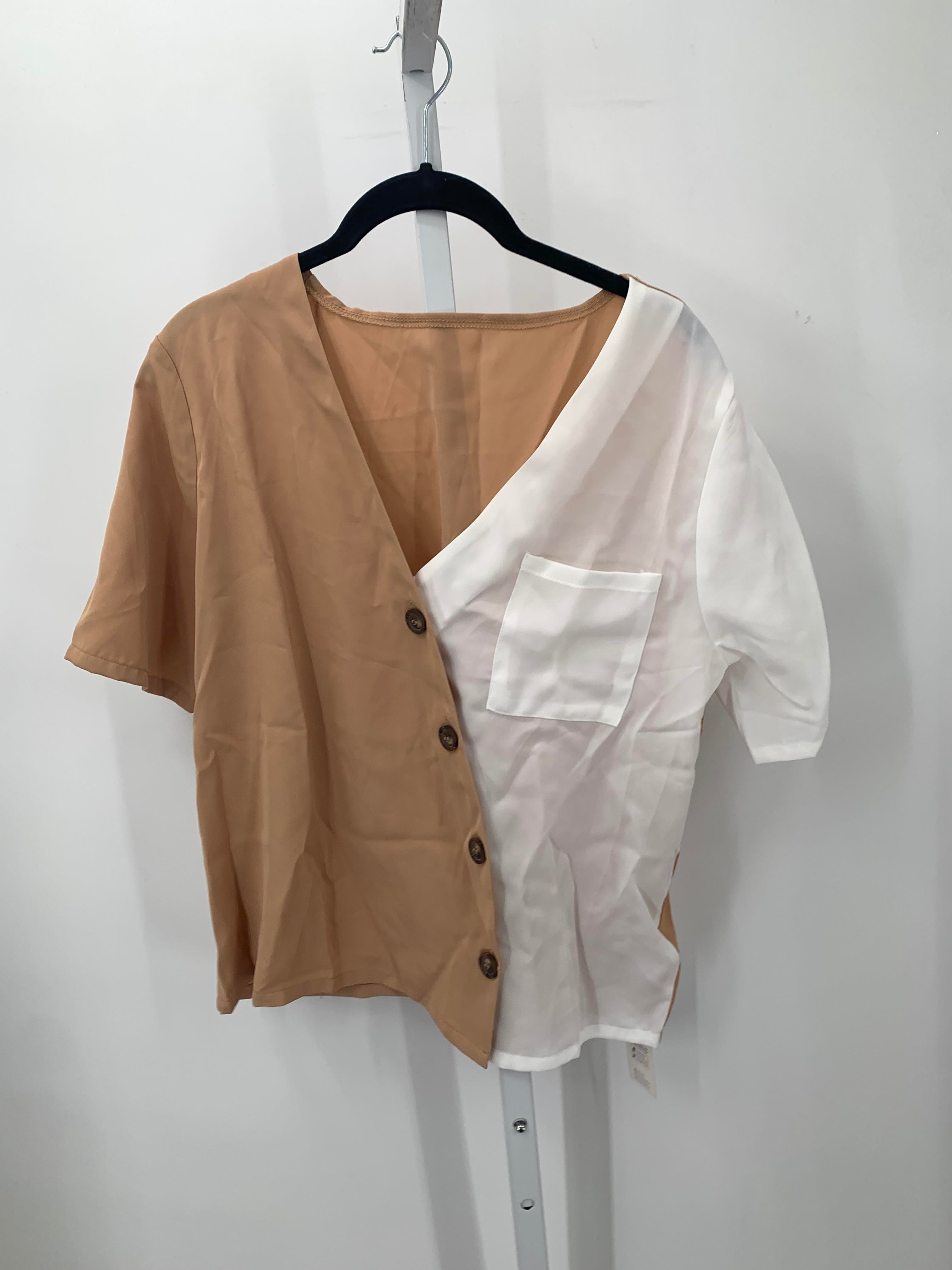 Size Medium Misses Short Sleeve Shirt