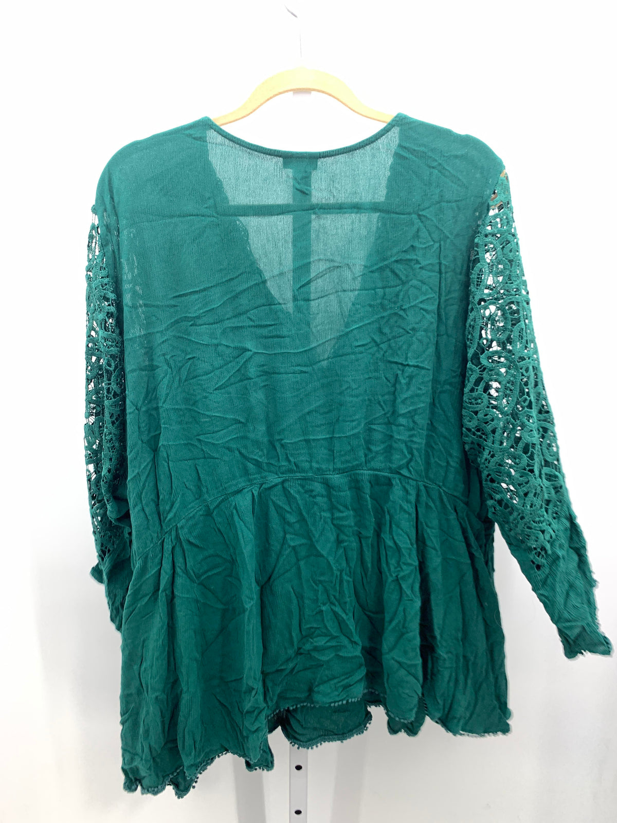 Torrid Size 5X Womens 3/4 Sleeve Shirt