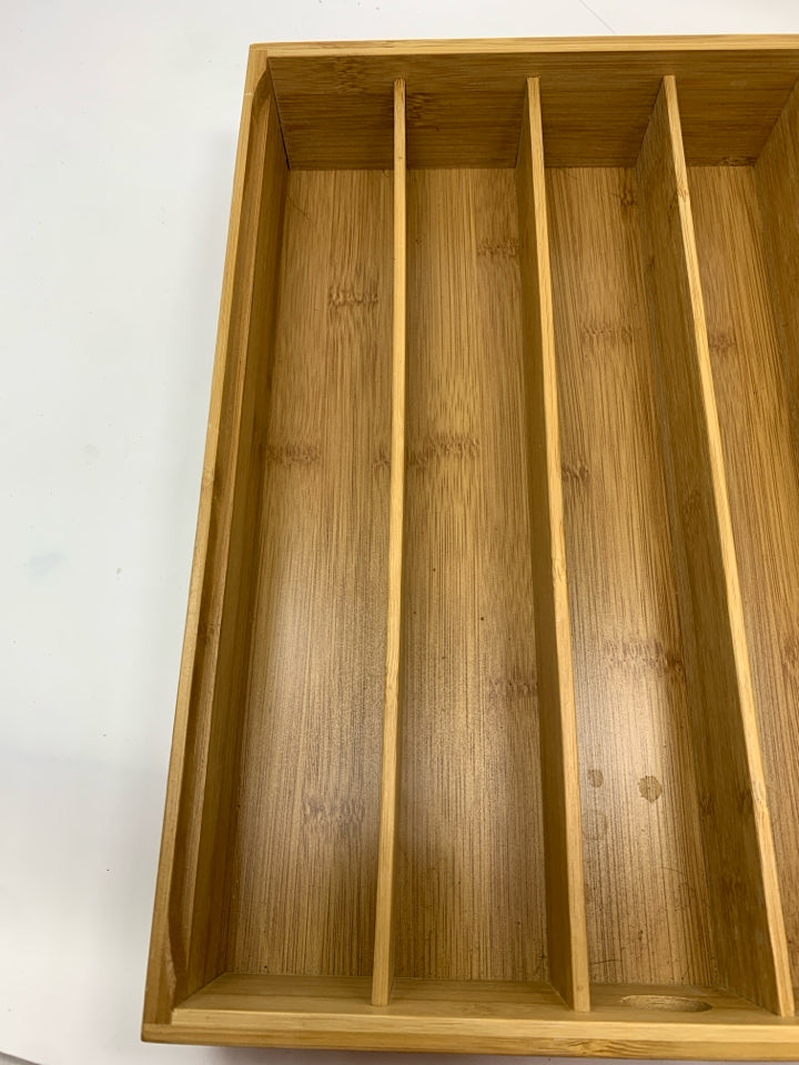 BAMBOO SILVERWARE ORGANIZER.