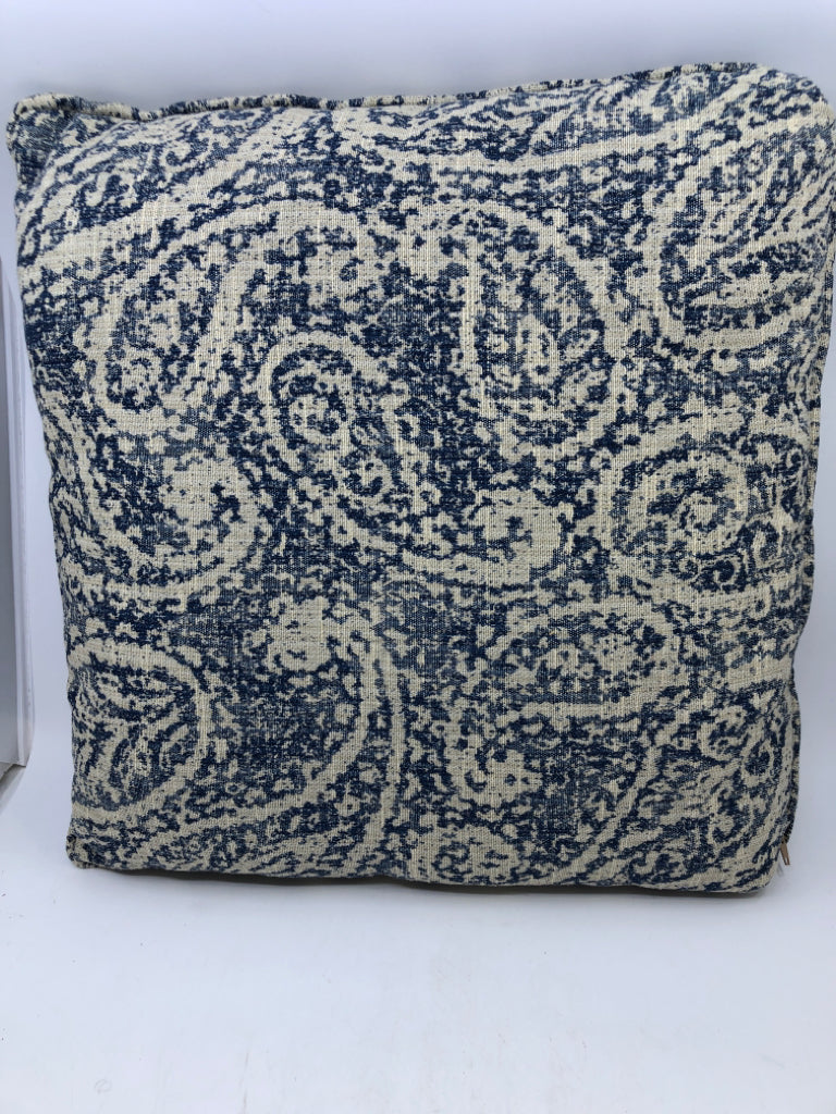 BLUE/CREAM DESIGNED PILLOW.