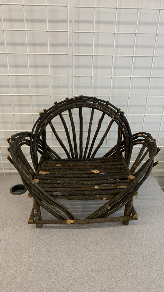 BRANCH CHAIR DECOR.