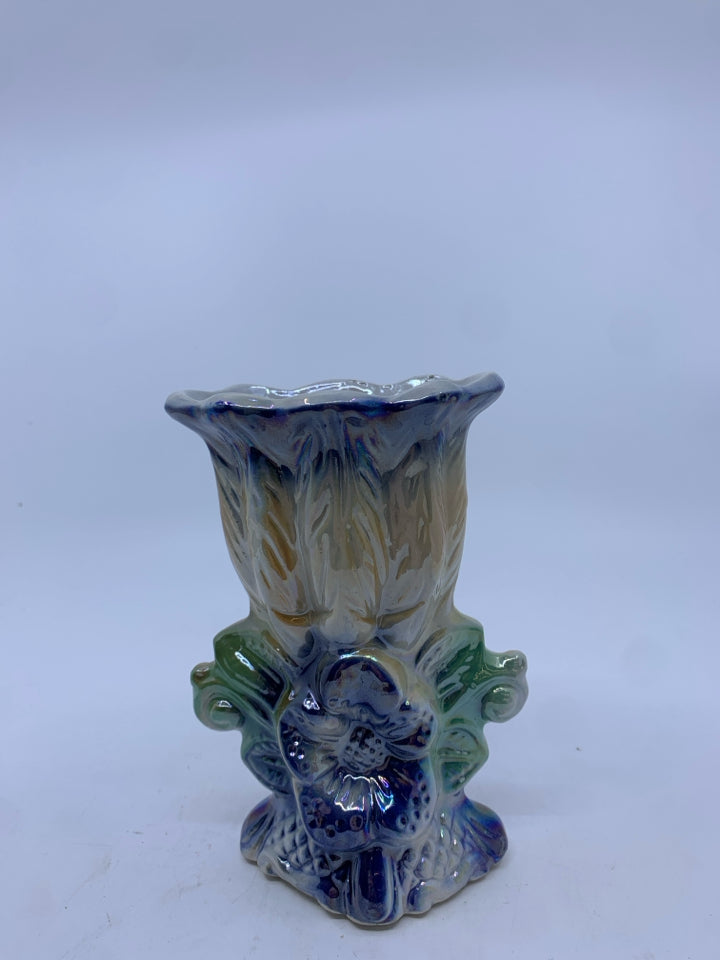 VTG FLORAL IRIDESCENT VASE.