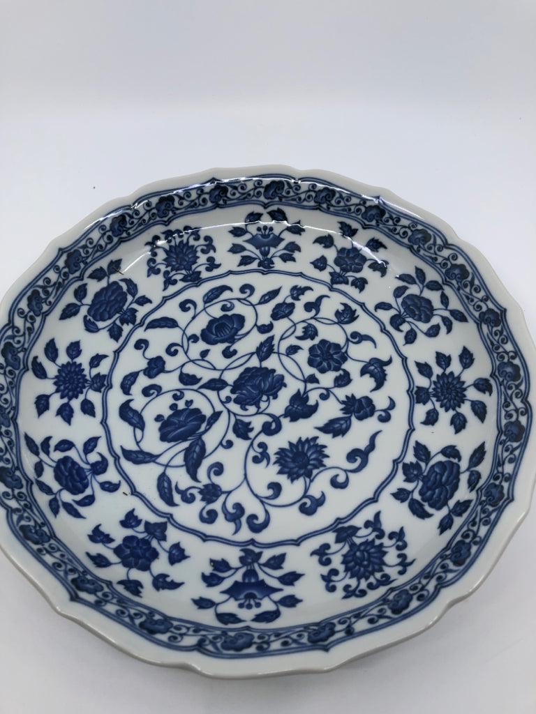 LARGE BLUE FLORAL SHALLOW BOWL.