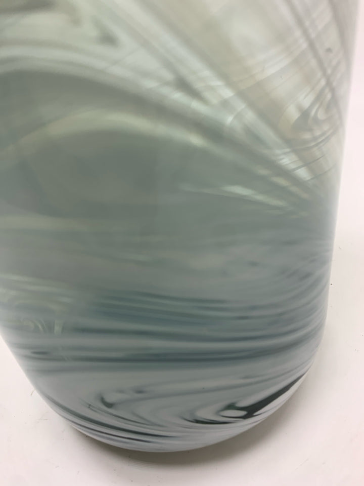 GRAY SWIRL GLASS BLOWN VASE.