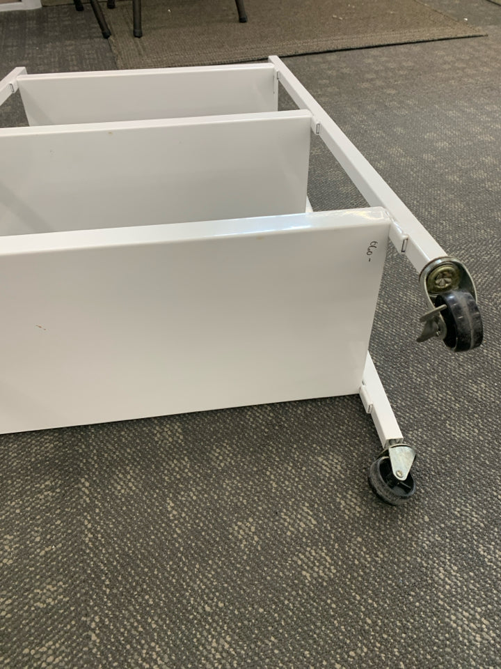 3 TIER WHITE ROLLING METAL SHELF.