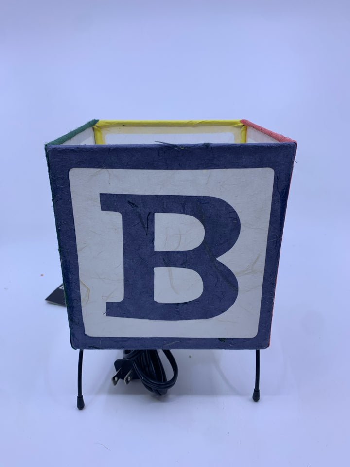 LETTER CUBE KIDS LAMP.