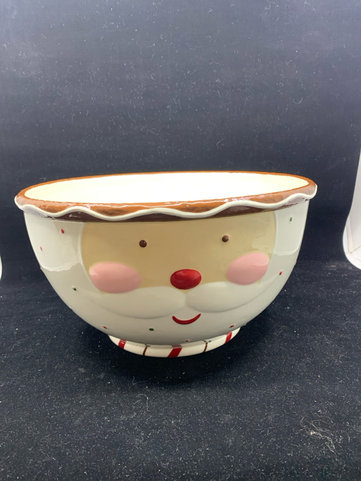 LARGE CREAM SANTA BOWL W POLKA DOTS.