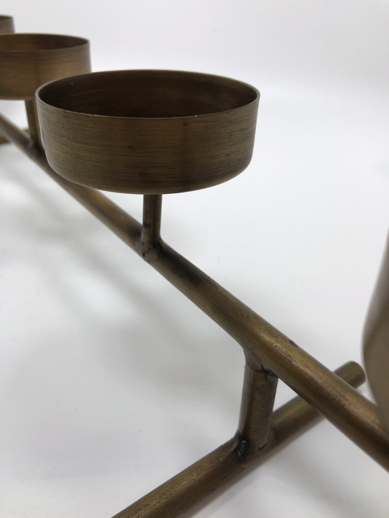 5-SECTION METAL CANDLE HOLDER.