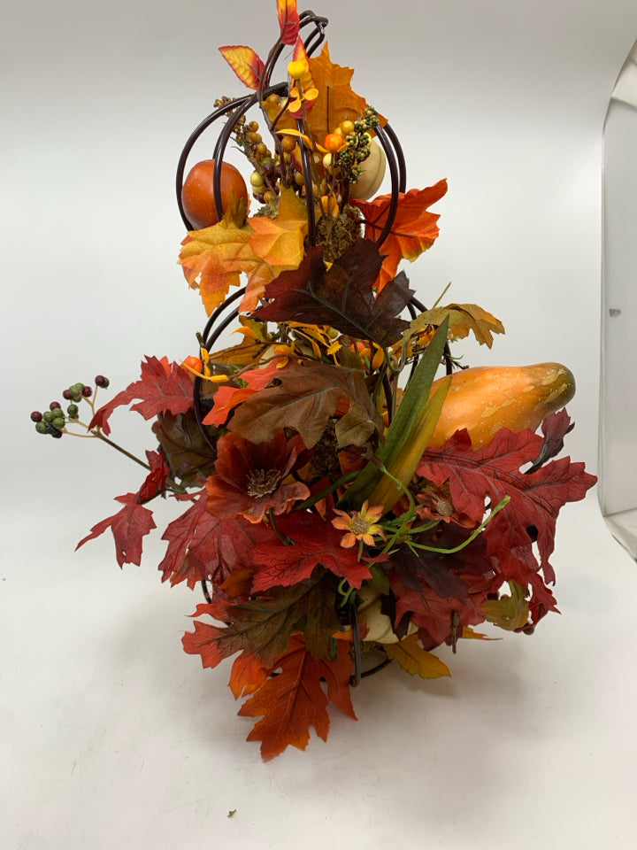 FALL FOLIAGE IN 3-TIER PUMPKIN.
