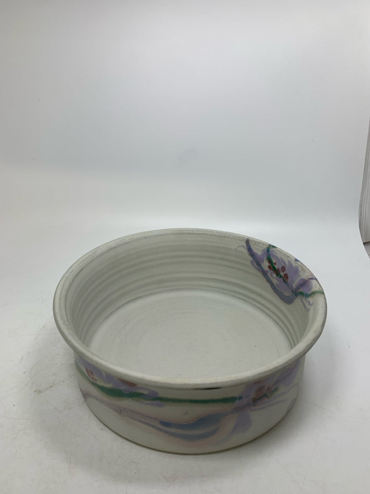 POTTERY SERVING BOWL W/ WATERCOLOR PURPLE FLOWERS DETAIL.