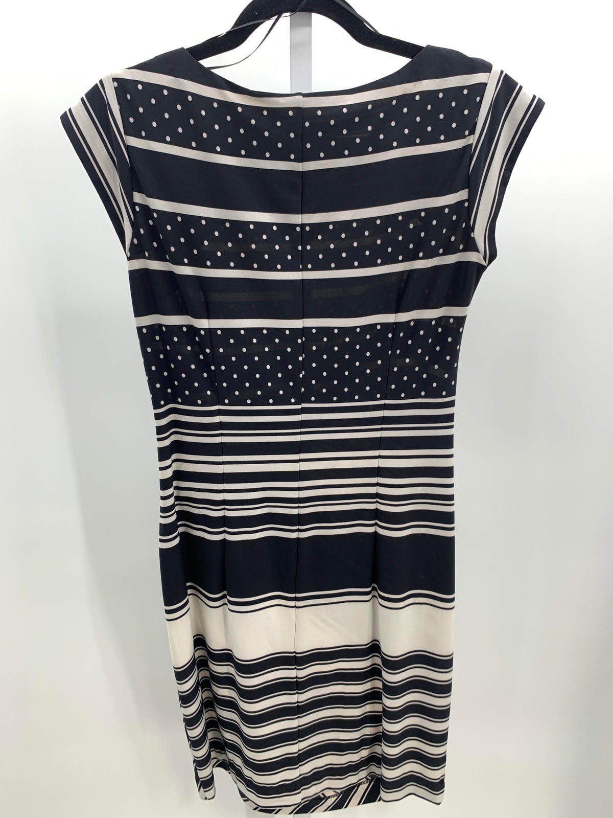 Dress Barn Size 6 Misses Sleeveless Dress
