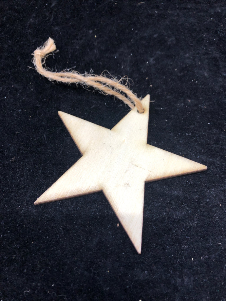 WOOD STAR ORNAMENT.