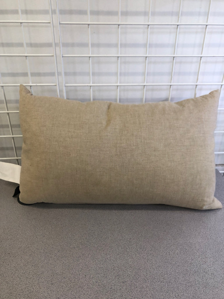 CARTE POSTALE CANVAS STYLE ACCENT PILLOW NEWPORT.