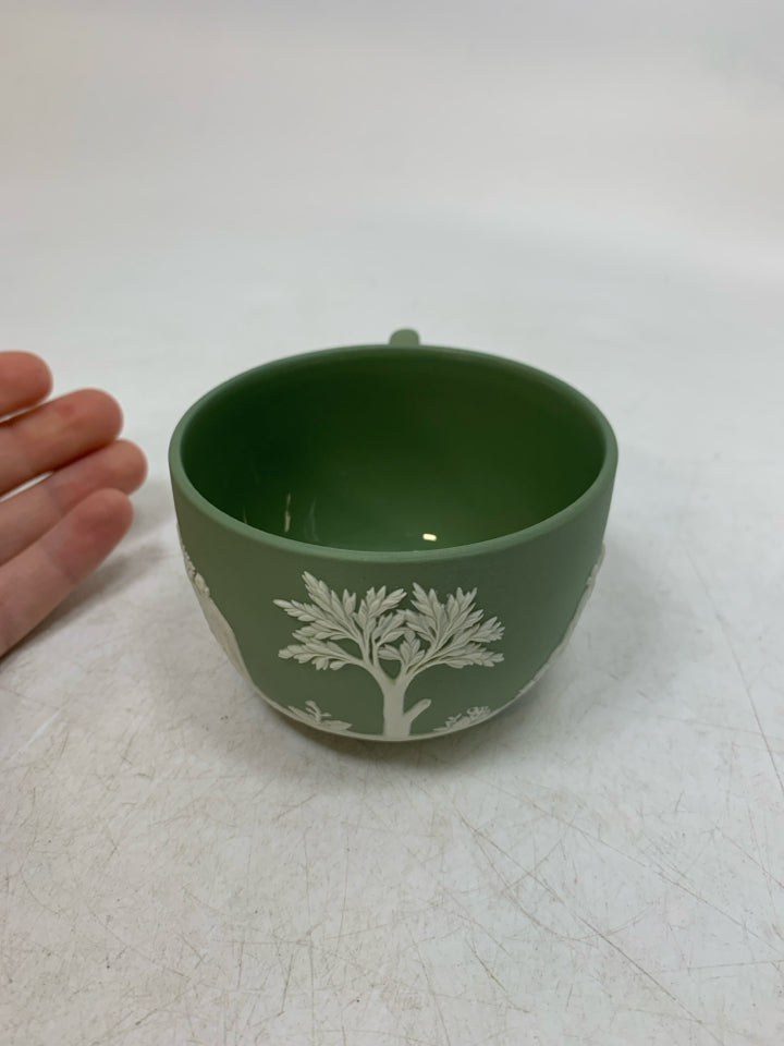 VTG JASPERWARE WOMAN HOLDING FRUIT SMALL MUG.