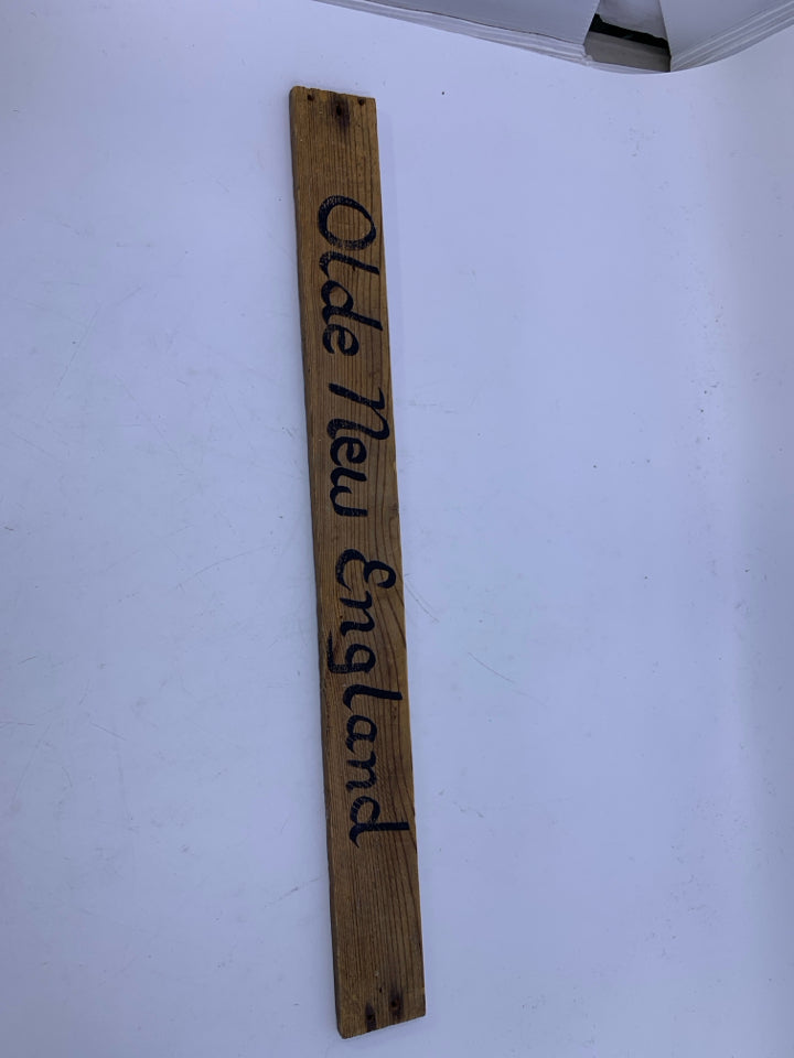 OLDE NEW ENGLAND PAINTED WOOD SIGN.