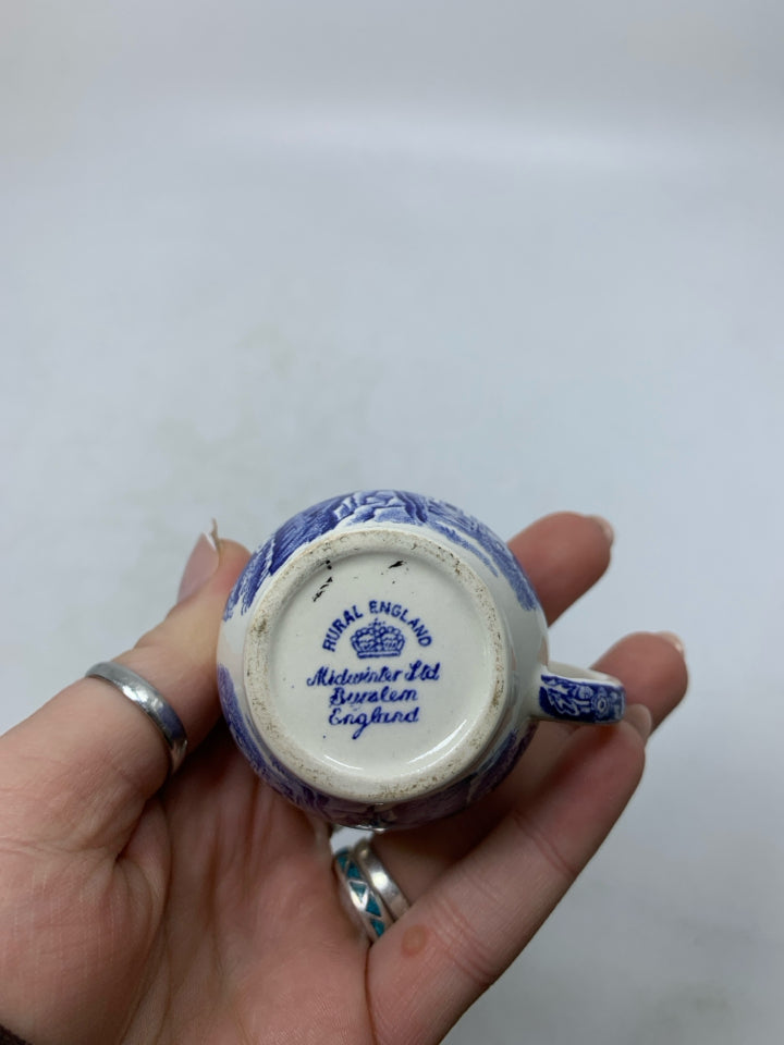 VTG MINI RURAL ENGLAND BUERSLEM CREAMER.