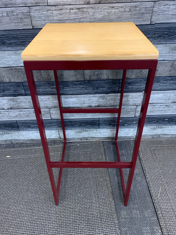 MAROON METAL LEGS W/ WOOD TOP PLANT STAND.