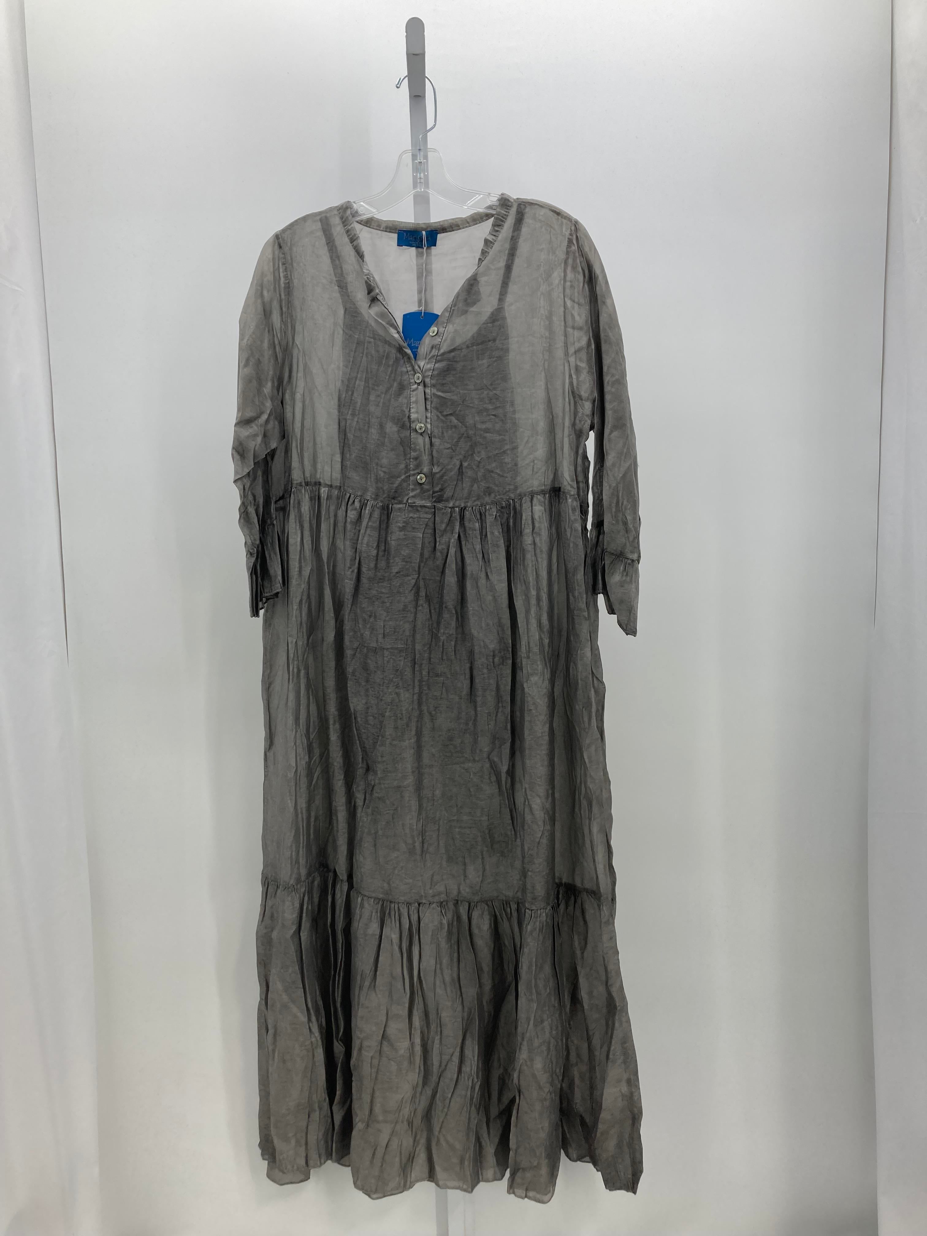Size Medium Misses 3/4 Sleeve Dress