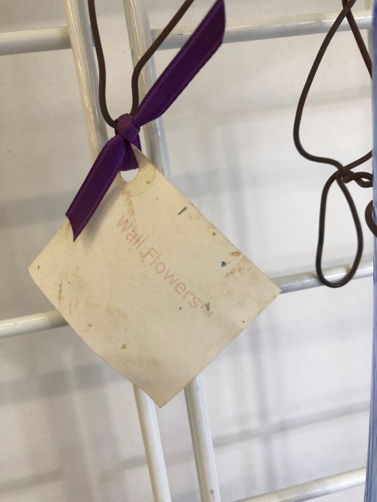 BLOWN GLASS BUD VASE WALL HANGING.