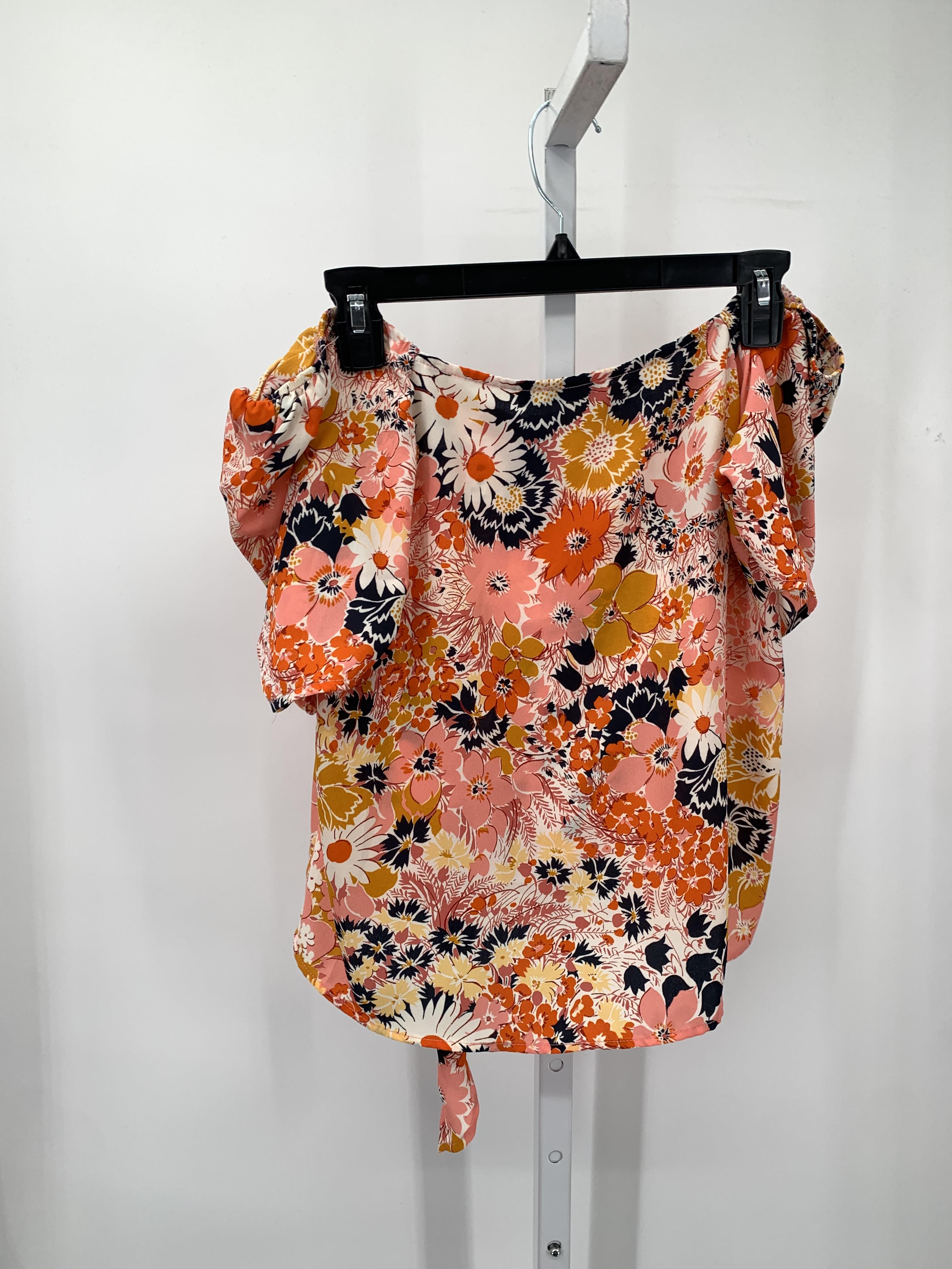 Lush Size Medium Juniors Short Sleeve Shirt